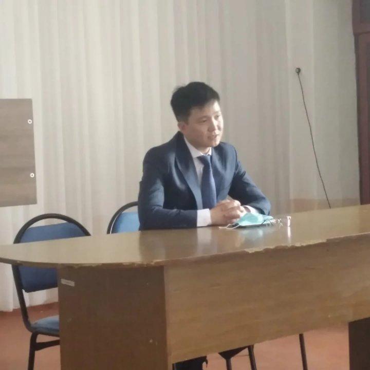 № 9 орта мектепте Жастар саясаты басқарамасының басшысы Серікбол Берікқожамен "Жас ғасыр жастар көзімен" атты Мектеп парламенті және жоғары сынып оқушыларымен кездесу өтті.