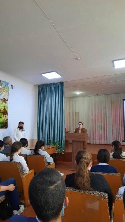 Жамбыл облыстық психикалық денсаулық орталығының психологы О.В.Калашникова "Адам өміріндегі күйзеліс. Күйзеліспен күресу жолдары" тақырыбында 10 сынып оқушыларымен дәріс өткізді.